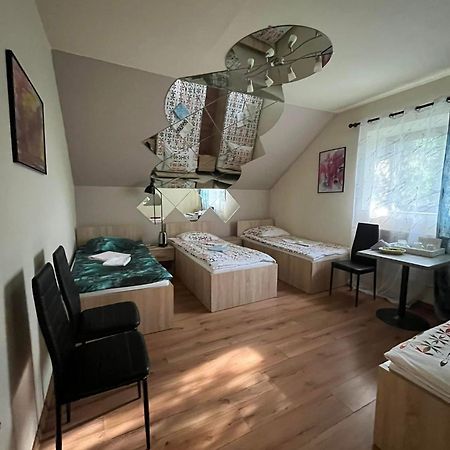 Zajazd Lesny Zakatek Dawniej Zajazd Don Kichot Lodź Bagian luar foto