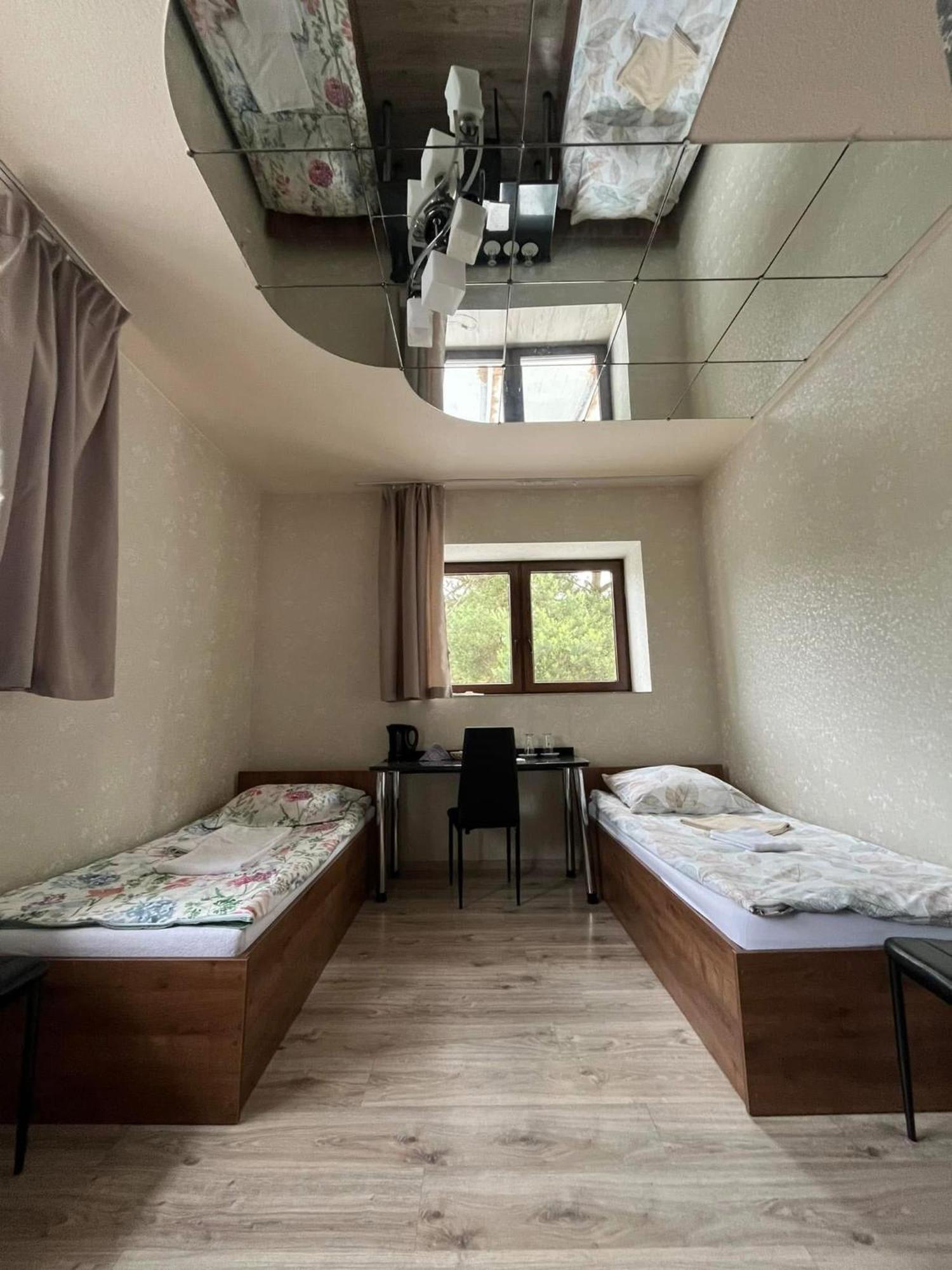 Zajazd Lesny Zakatek Dawniej Zajazd Don Kichot Lodź Bagian luar foto